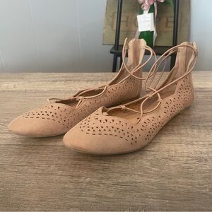 Report Saha tan lazer cut strappy flats shoes size 7 Tan Lace-Up Women's Flats